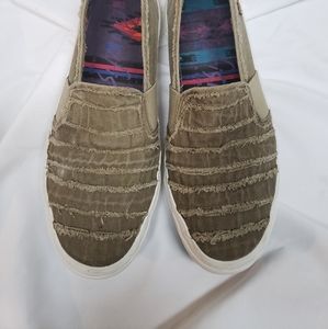 Blowfish canvas slip-on